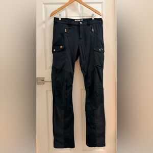 FJALLRAVEN Nikka Trousers for Women Curves Fit Mid Waist